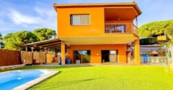 Coastal Luxury in Los Pinares